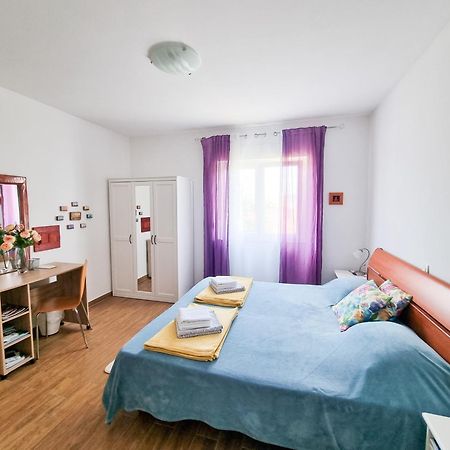 Apartments & Room Danijel Pinezići Buitenkant foto