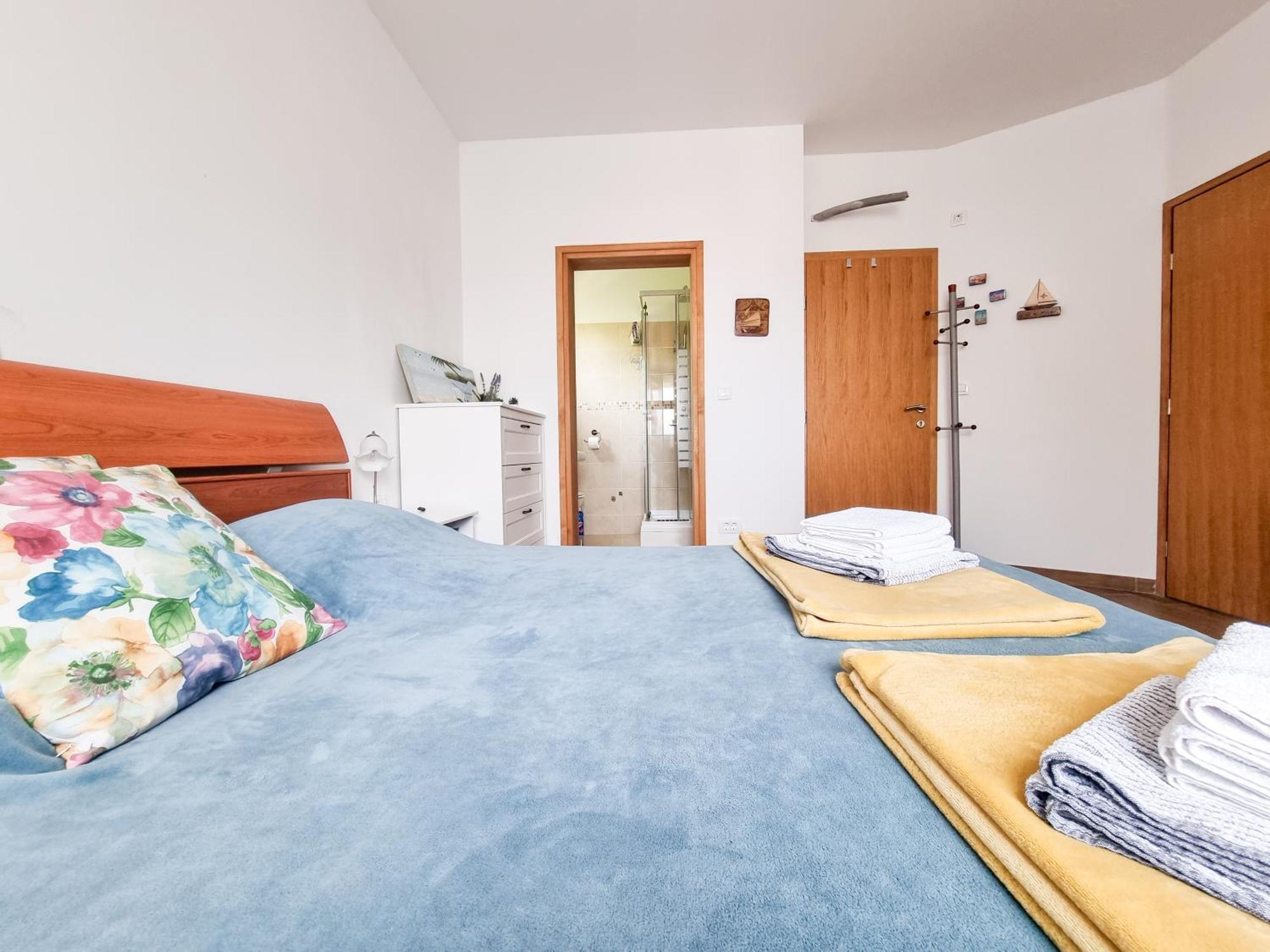 Apartments & Room Danijel Pinezići Buitenkant foto